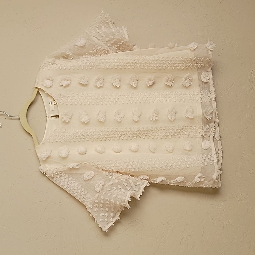 Entro Cream Detailed Top